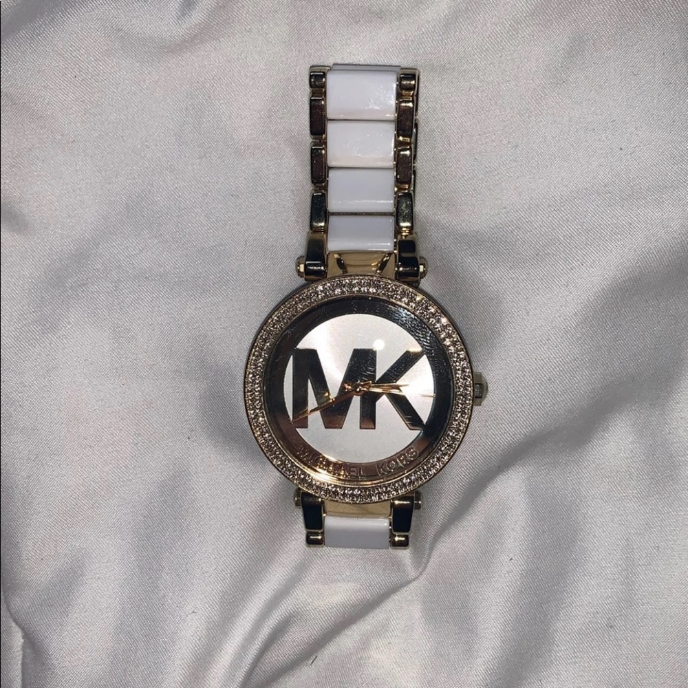 watch - Picture 3 of 5